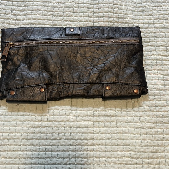 Matt & Nat vegan clutch - Picture 4 of 13